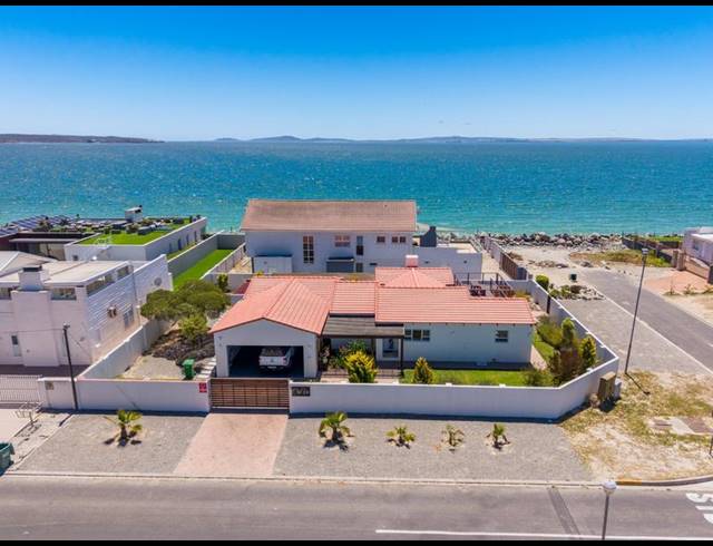3 BEDROOM HOUSE FOR SALE IN LANGEBAAN NORTH